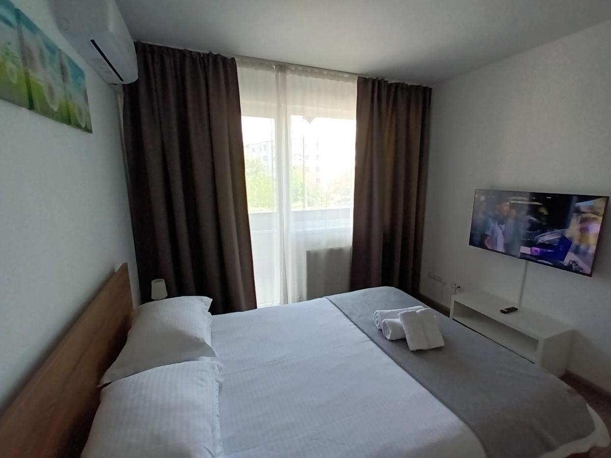 Revolution Apartment Baia Mare Exterior photo