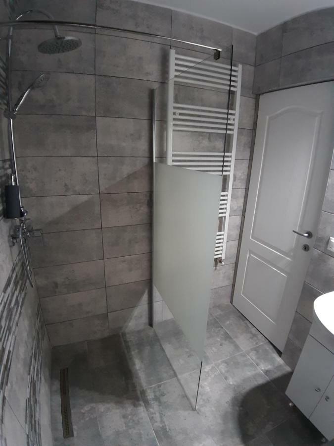 Revolution Apartment Baia Mare Exterior photo